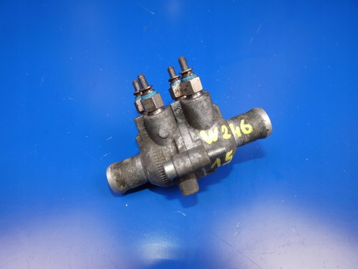 MERCEDES B W246 A W176 CLA W117 1.5 D CDI ROZDZIELACZ ohřívač vody