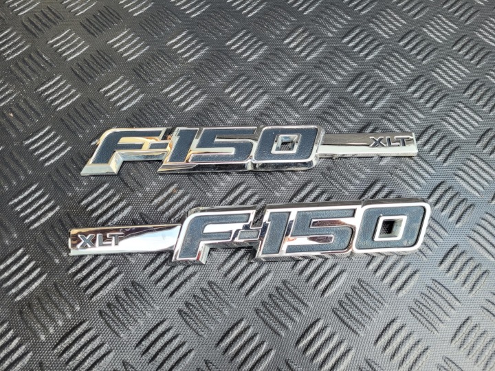 LOGO EMBLEMAT sárvédöt eleje bal jobb KOMPLET FORD F150 12 XII XLT 09-14