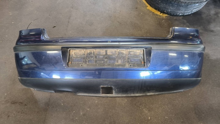 Stoßstange heck LB5N VOLKSWAGEN POLO IV 9N 3D