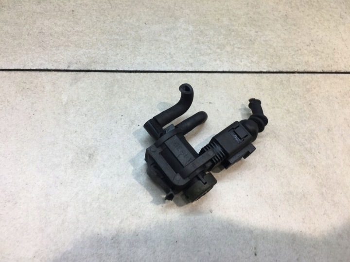 Vanne à vide SEAT LEON et 1.9 TDI 1J0906283C
