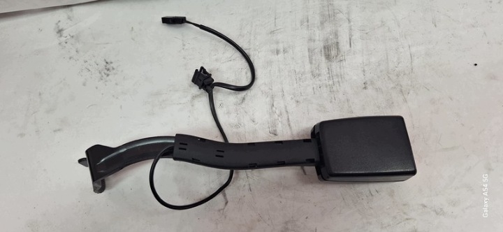 ZAPINKA stěny bezpečnostní levý předek VW GOLF VI 1T0857755C