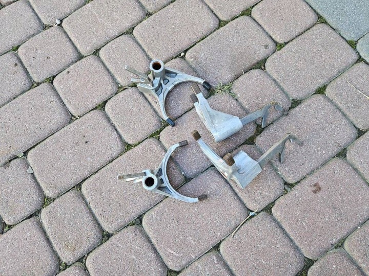 Element Boîte de vitesse Engrenage widelek komplet widelki M32 Opel Astra K 55599030