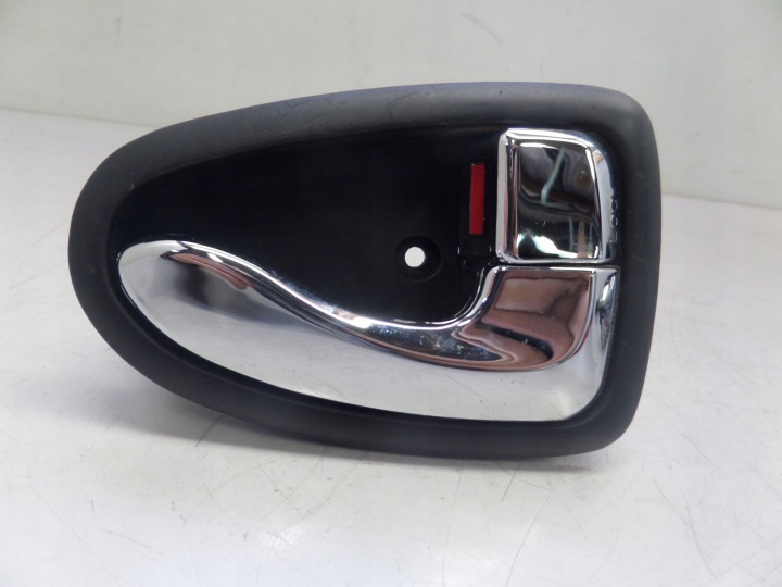 klika dveře vnitřní pravá předek záď HYUNDAI ACCENT II 02-05 CHROM