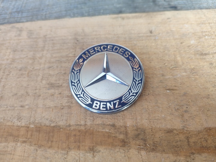 znak EMBLEMAT haube GWIAZDA MERCEDES C W204 07-14 1288880116