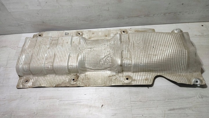 Dacia Duster et 16r 1.6b Couverture tablier moteur termiczna
