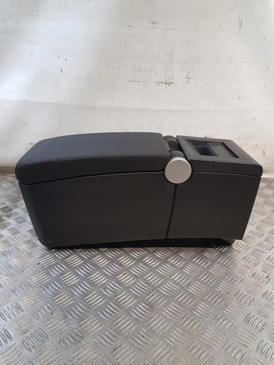 PODLKIETNIK LODOWKA TRAVEL ASSISTANT OPEL SIGNUM C KOMBI 03R