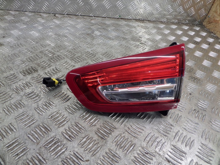 CITROEN DS5 light right rear to the bonnet 9803167980