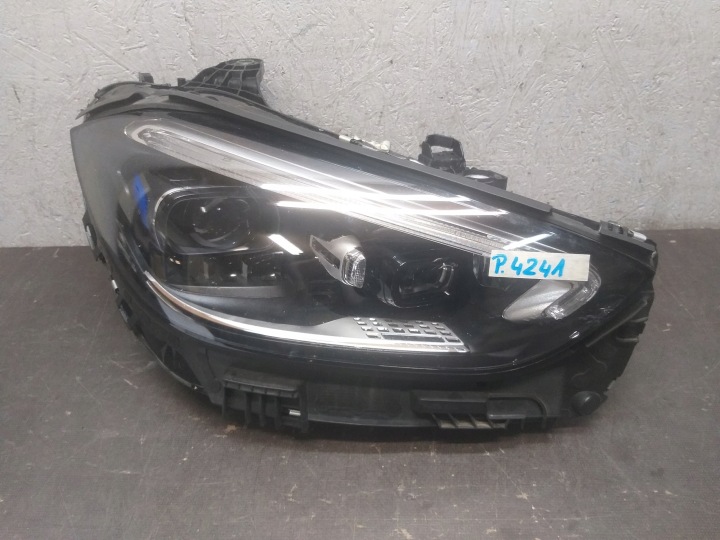 FEUX PHARE AVANT DROIT MERCEDES C KLASA W206 FULL LED DIGITAL LIGHT A2069062204