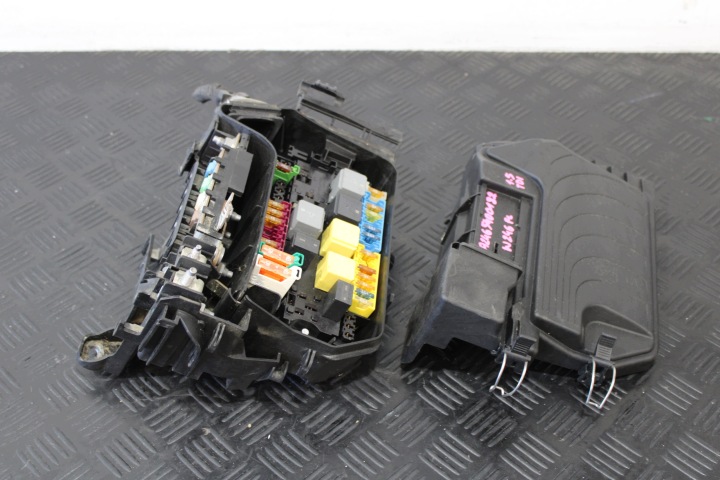 fuse box cover A2465400182 MERCEDES B-class W246 LIFT