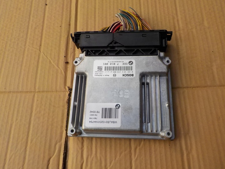 Bedienteil DES MOTORS bmw e87 2,0 D 0281014239 7810001