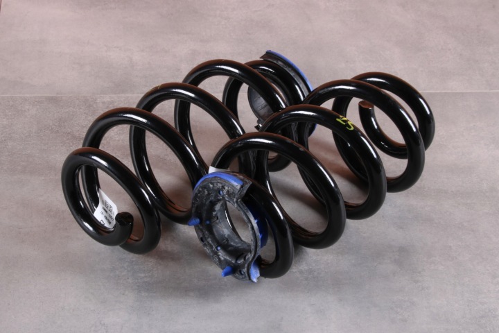 BMW X1 U11 X2 U10 eDrive20 HB0 springs rear part rear. KOMPLET K3 8852404 23 km!
