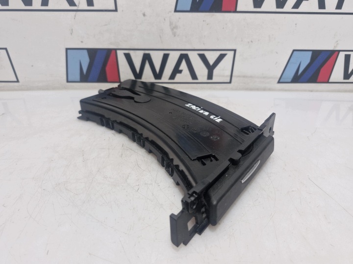 7127406 BMW E90 E91 E92 E93 CUPHOLDER úchyt na KUBEK EUROPA