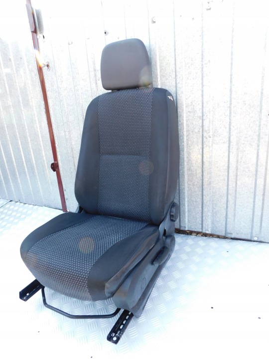Mercedes Sprinter 906 VW Crafter sedačka řidičů siedzisko předek EU OEM