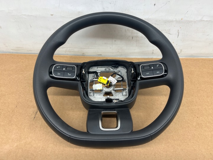 Citroen C3 III volan 98164325ZD kao nova bez DZIUR OD zračni jastuci