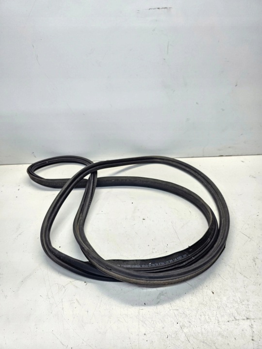 gasket bonnet boot AUDI A4 B9 sedan 8W5827705D