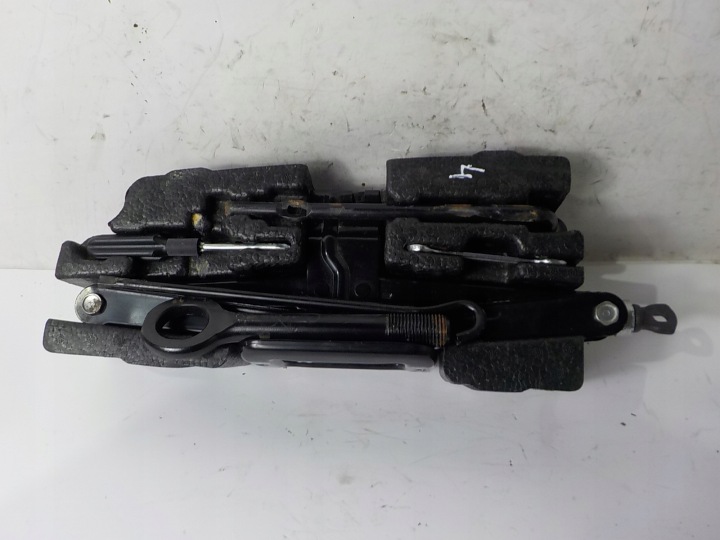 HYUNDAI SANTA FE II Cric WKLAD Roues Levier de vitesse Clé WKRETKA Crochet remorquage