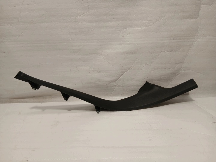 AUDI A4 B9 LIFT cover of the threshold pillar right 8W0867768A