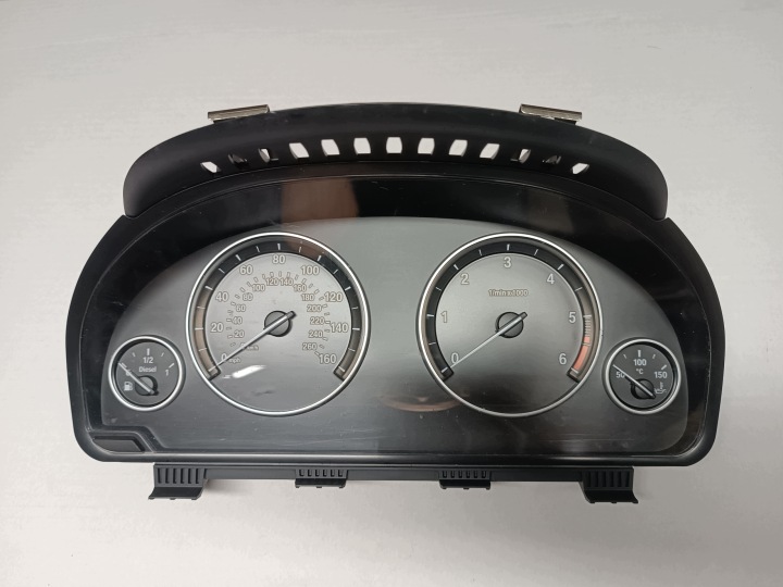Instruments tachymètre compte tours Horloge montre tableau bord BMW F10 F11 DIESEL ANGLIK 9285197