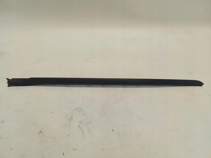 BMW G20 330i Berline 2018 Moulage Vitres czolowej Gauche Avant 74278734
