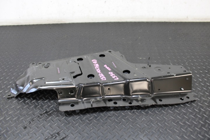 Halter Stütze Blende Abdeckung LAND ROVER EVOQUE II 2 L551 L8D2-10C766-AD
