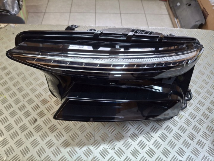 Licht links vorne FULL LED MATRIX AUDI A6 E-TRON C9 2024R->