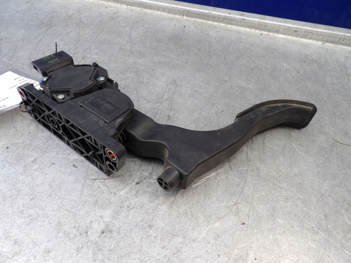 PEDALE PEDALIERA ACCELERATORE VW POLO IV 9N 0280752215 6Q1721503A