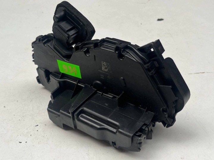 VOLKSWAGEN SEAT SKODA lock door right rear part 5TA839016N @M