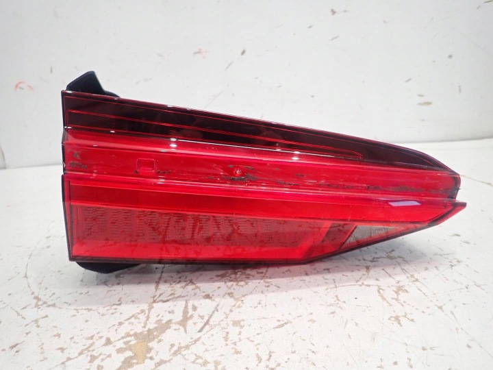 LICHT HECK HINTEN LINKS AUDI A6 C8 2018- SEDAN