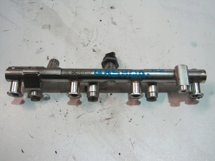 Kraftstoffverteiler Einspritzleiste NISSAN QASHQAI III 1,3i A2820701100
