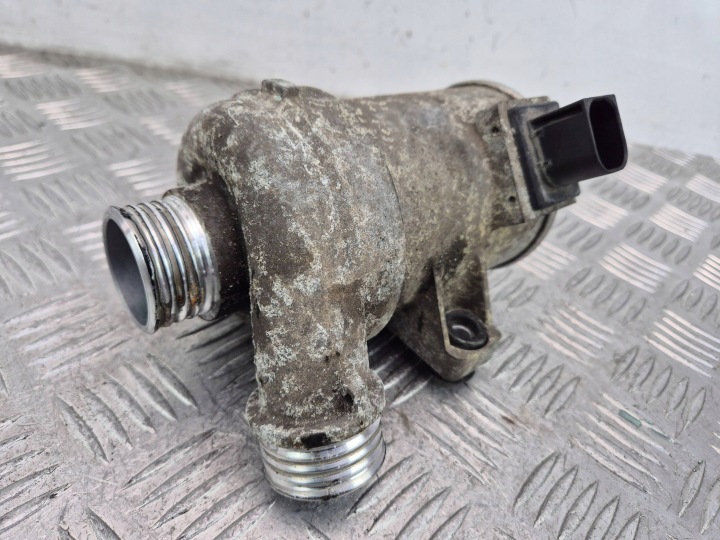 BMW X1 E84 xDrive 20i Wasserpumpe 7604027 N20