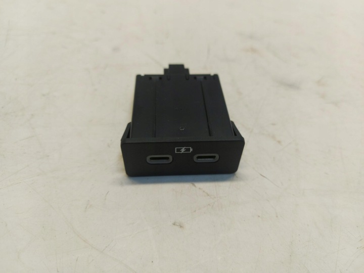 Mazda CX60 PHEV adapter USB PORT K618-66290