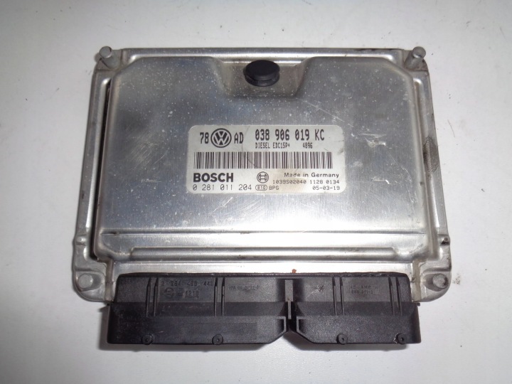 VOLKSWAGEN PASSAT B5 1.9 TDI computer of the engine