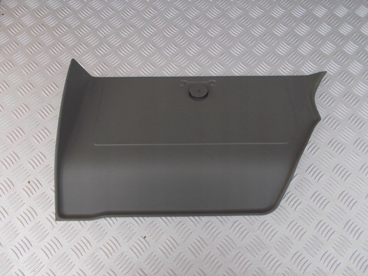 VW Crafter Mercedes Sprinter 906 plastic covering passenger compartment of keys of the floor