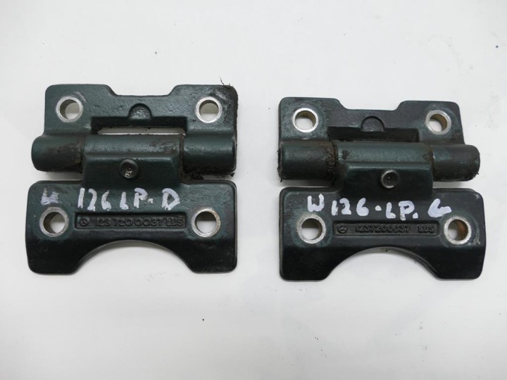 MERCEDES S W126 hinges door left front KOMPLET