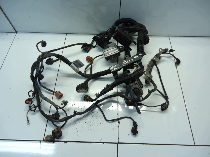 OPEL INSIGNIA A 2.0 CDTI A20DTH Câblage Faisceau câblage moteur 13427879