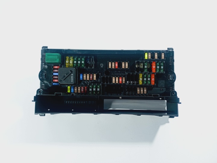 modul Szkerény biztosítékszekrény OE 9259467 BMW X3 F25 10-17