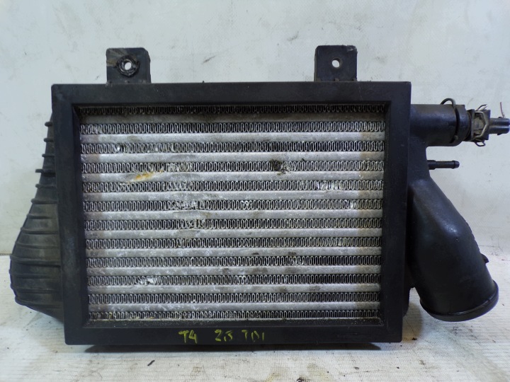 Radiatore / Raffreddatore Dell’aria radiatore intercooler VOLKSWAGEN T4 2.5 TDI 701145805A