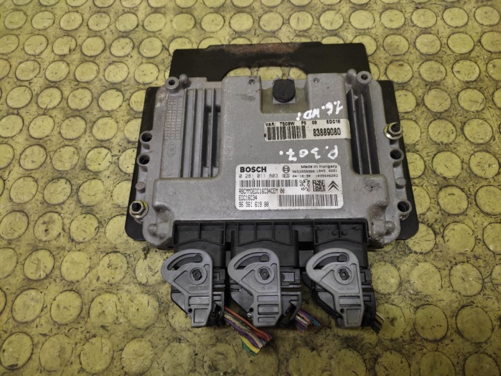PEUGEOT 307 control unit of the engine 0281011803