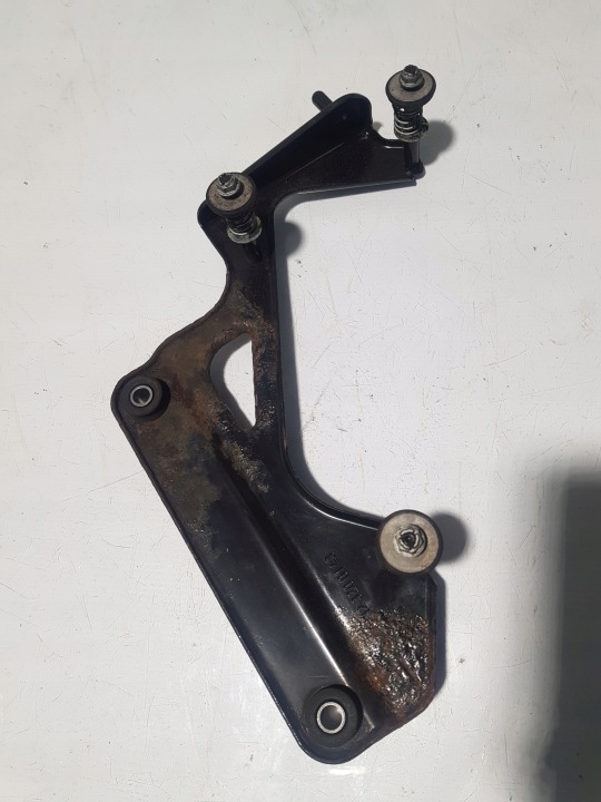 MERCEDES W212 Halter KOMPRESORA Achsträgers