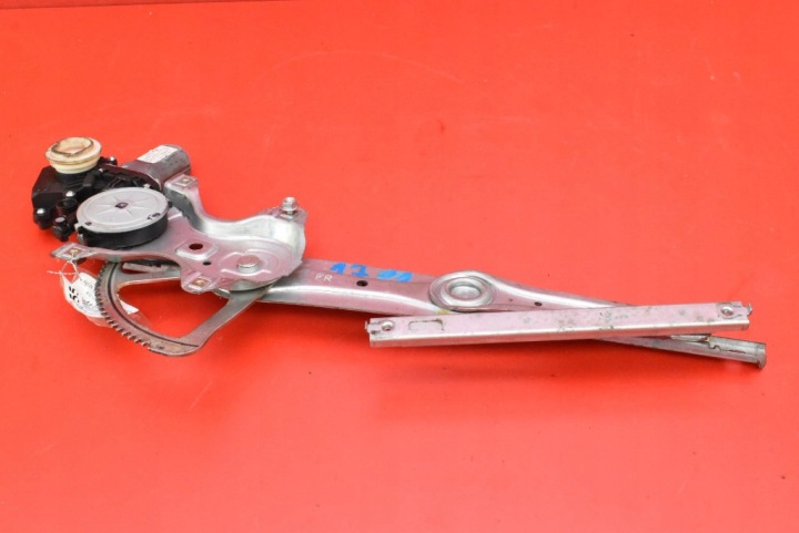 window regulator right front 69810-0F021 TOYOTA VERSO LIFT 13-18