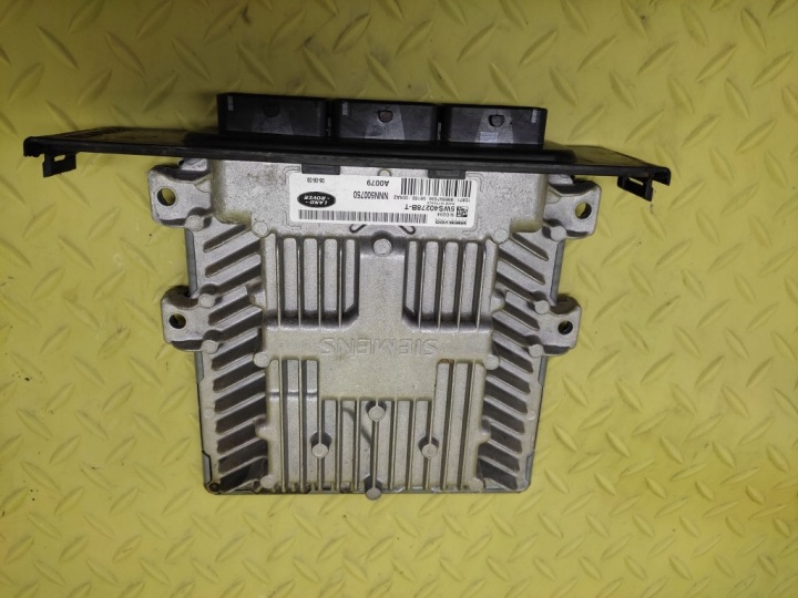 LAND ROVER DISCOVERY III 2.7 V6 control unit of the engine NNN500750