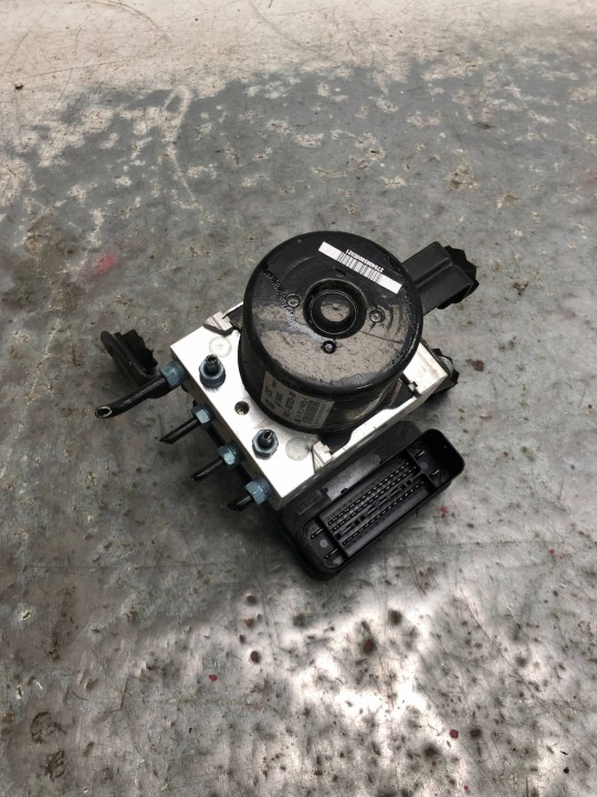 pump ABS BMW F30 6857323 6857324