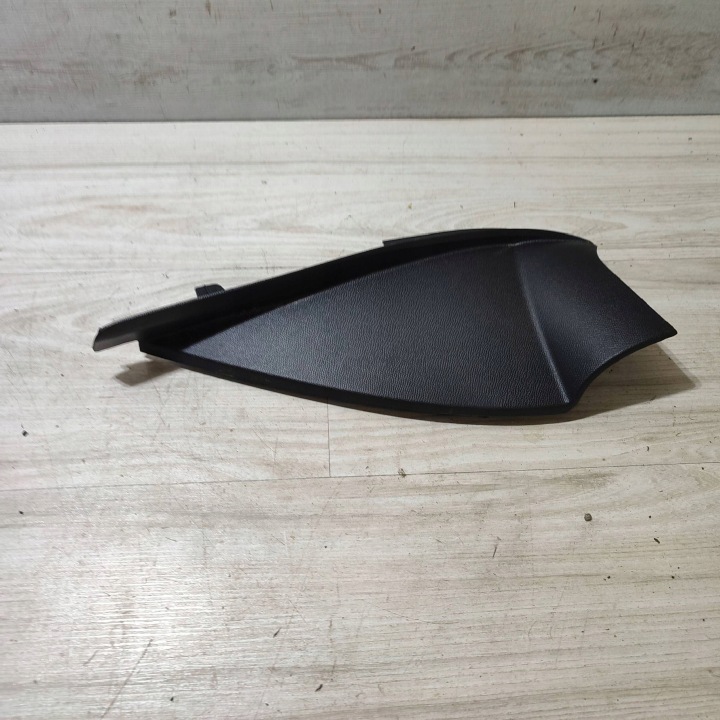 Zaslapka bočno armature rozdzielczej lijeva strana Opel Corsa F 9829597780