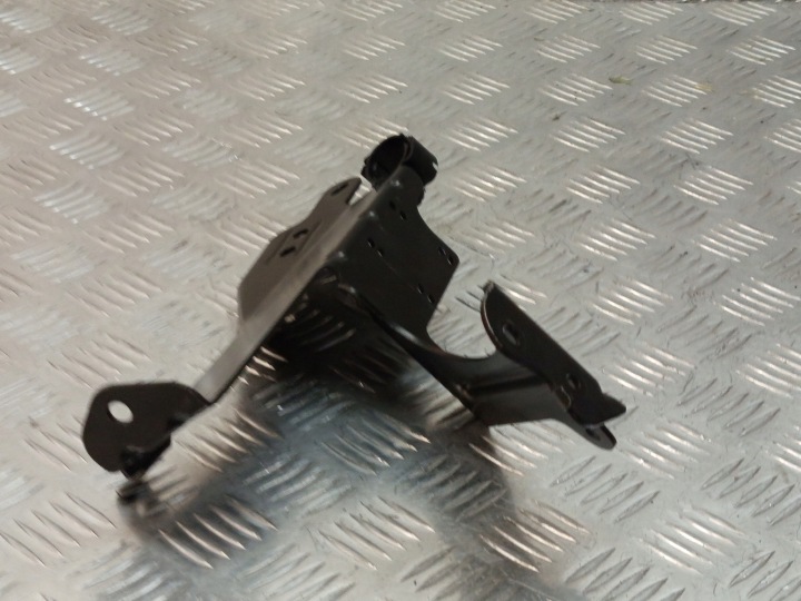BMW G20 G30 MACHT VAN EXTRA WATER UMP 6820736 12