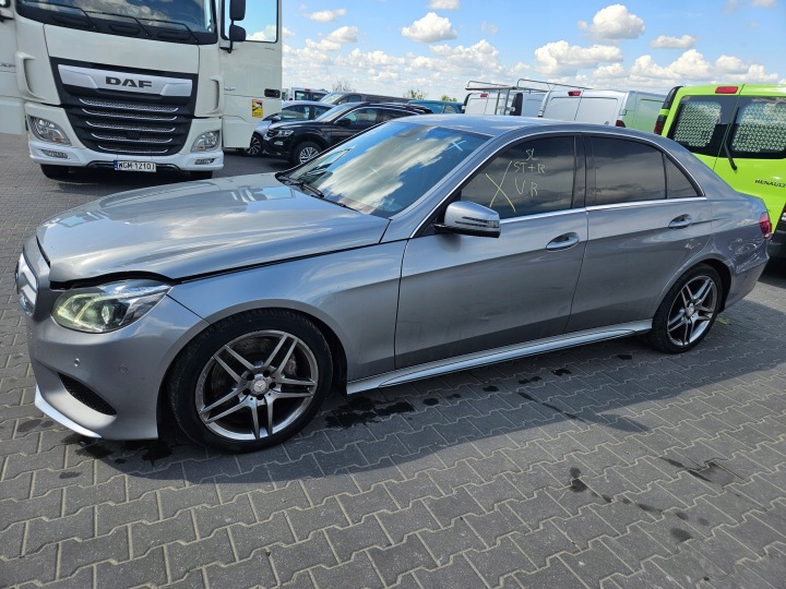 MERCEDES W212 E KLASA ajtó bal far SEDAN szín 792