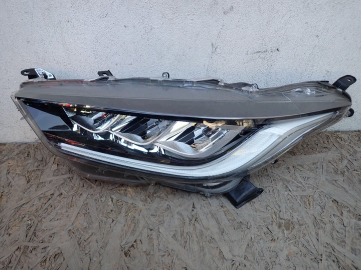 far lijeva lijevi FULL LED TOYOTA YARIS 4 IV P21 2020- 81150-K0080 236