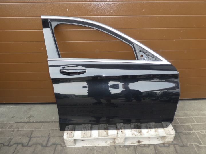 Portière Avant Droit MERCEDES C KLASA A205 Complets Noir