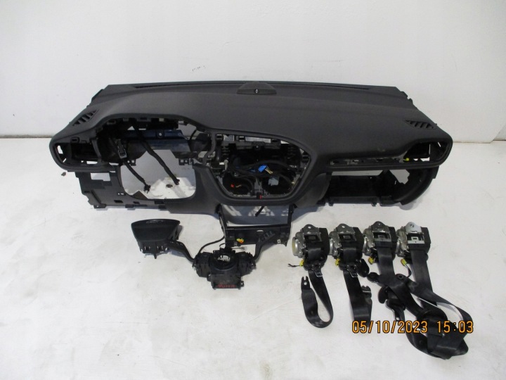 panneau d'instruments console pulpit FORD PUMA II