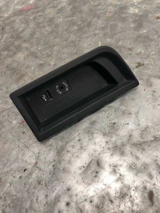 Adapter, Stecker ZLACZE AUX USB BMW F31 9207357