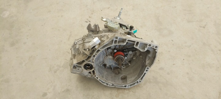 gearbox, complete NISSAN JUKE F15 10-19 manual 1.2DIG-T 320100960